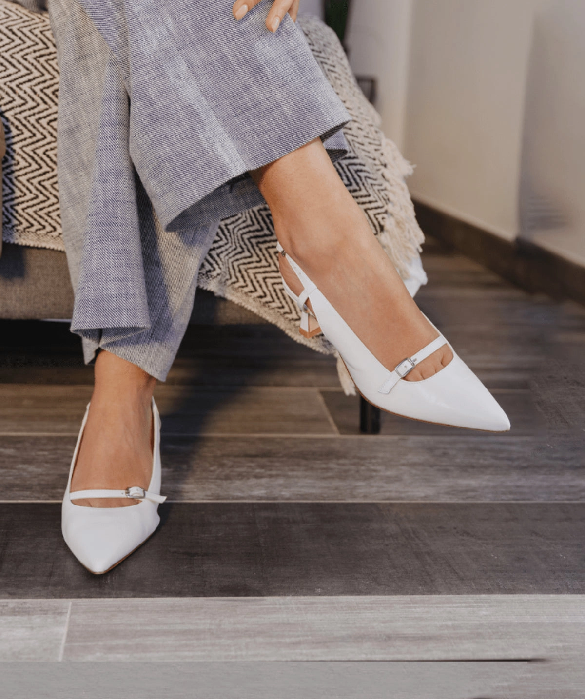 Paris Lisa White Pumps Versatile Drop
