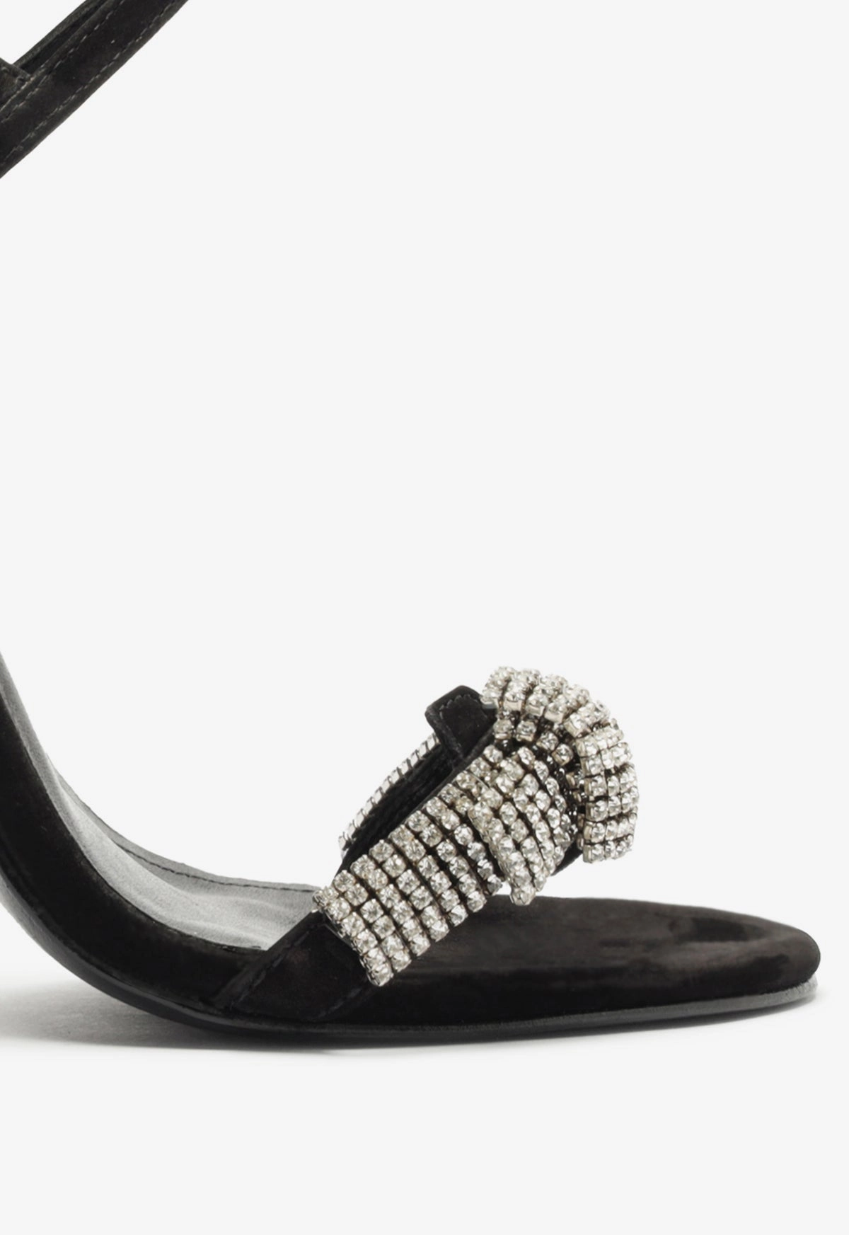 Pearl Curve Sandal Flow In Motion