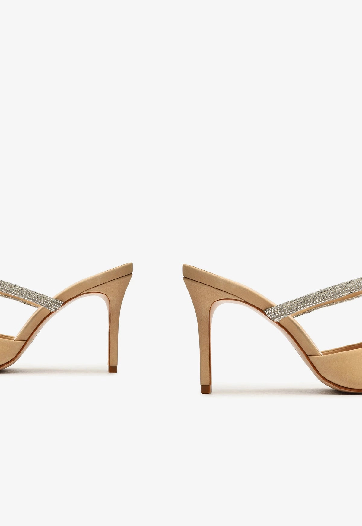 Minimal Design Pearl Nubuck Pump