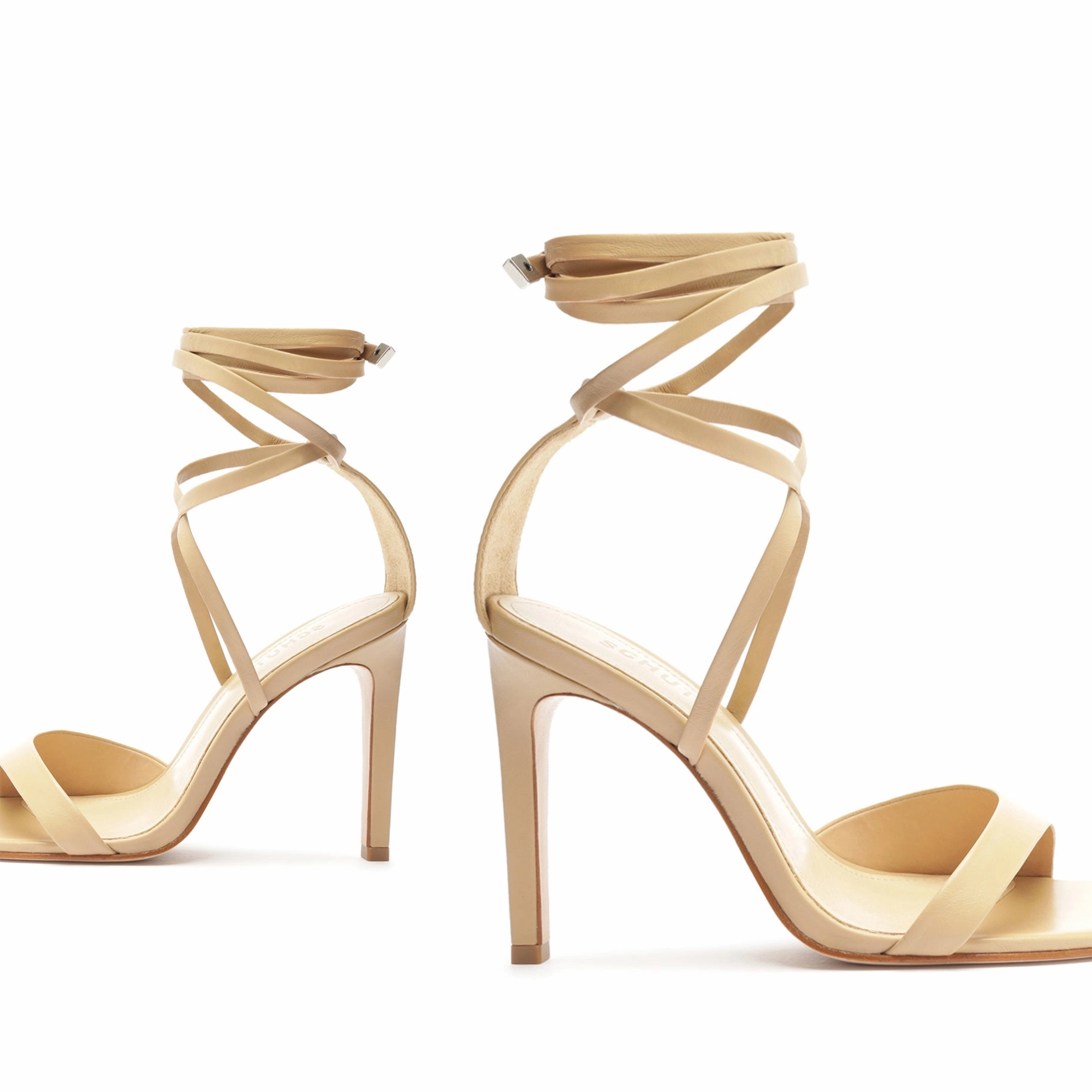 Structured Freedom Streamlined By Design Bryce Nappa Leather Sandal