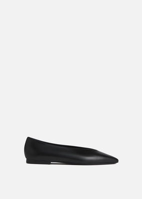 Pointed Ballerina Flat In Black Sleek Vibes Streamlined Fit