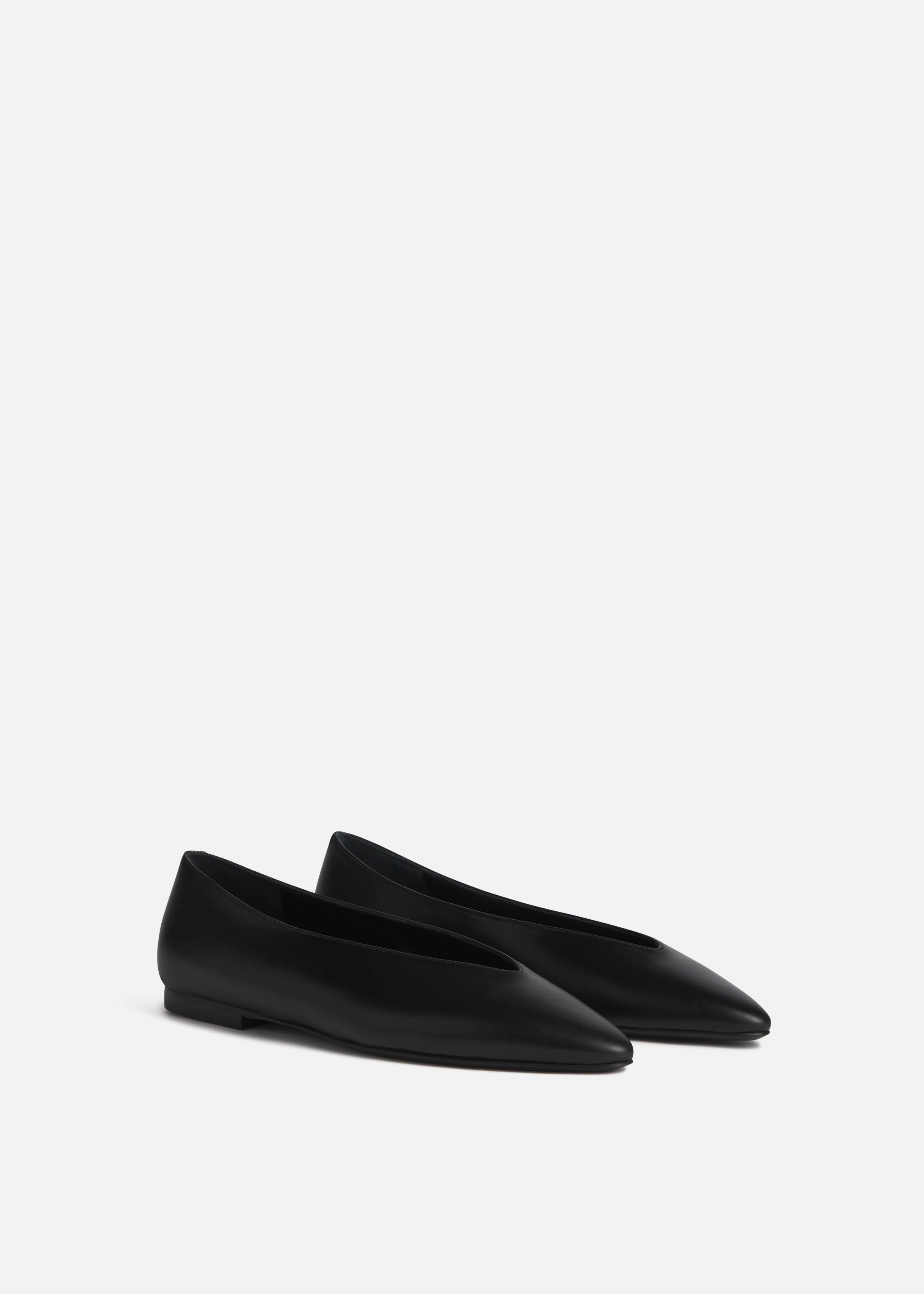 Pointed Ballerina Flat In Black Crafted Silhouette Weekend Ready