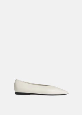 Progressive Tone Pointed Ballerina Flat In Ivory