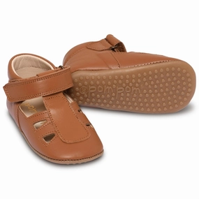 Pom Pom Beginners Sandal Camel Bold In Simplicity