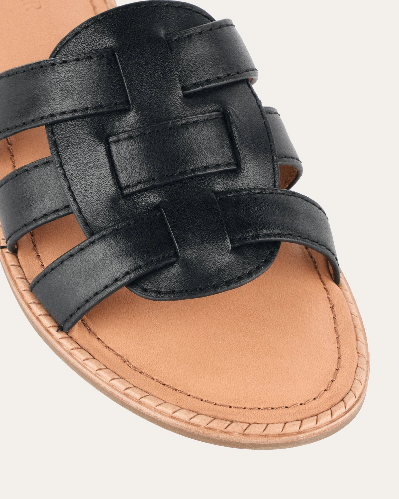 Motion Simplicity Jasper Flat Sandals Black Leather