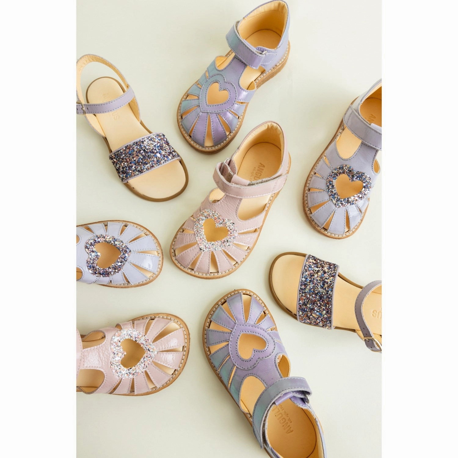 Angulus Iridescent Lilac Shine Hjertesandal Med Velcro Closure Clean Citywear
