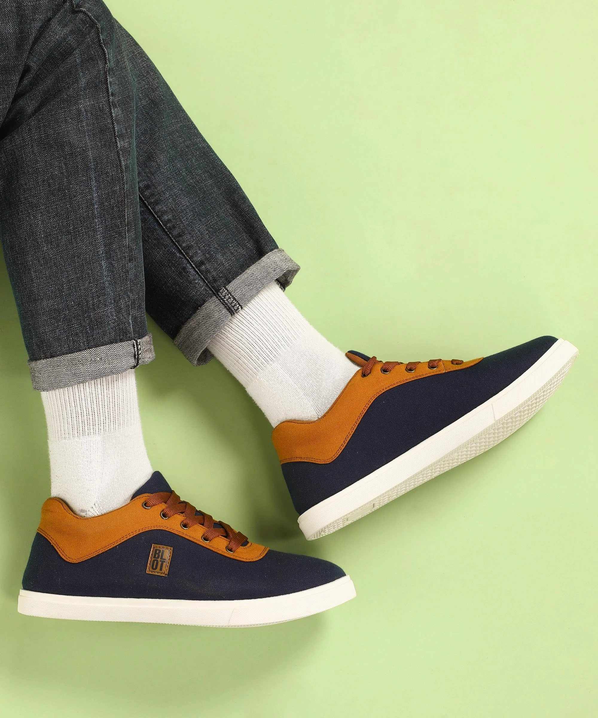 Paragon K1018G Men Casual Shoes | Stylish Walking Outdoor Shoes For Everyday Wear | Smart & Trendy Design  | Comfortable Cushioned Soles White Gear For Today City-Fit