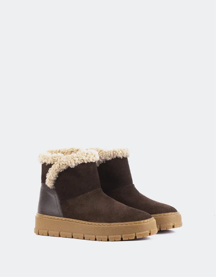 Primord Brown Suede Essentials On Point