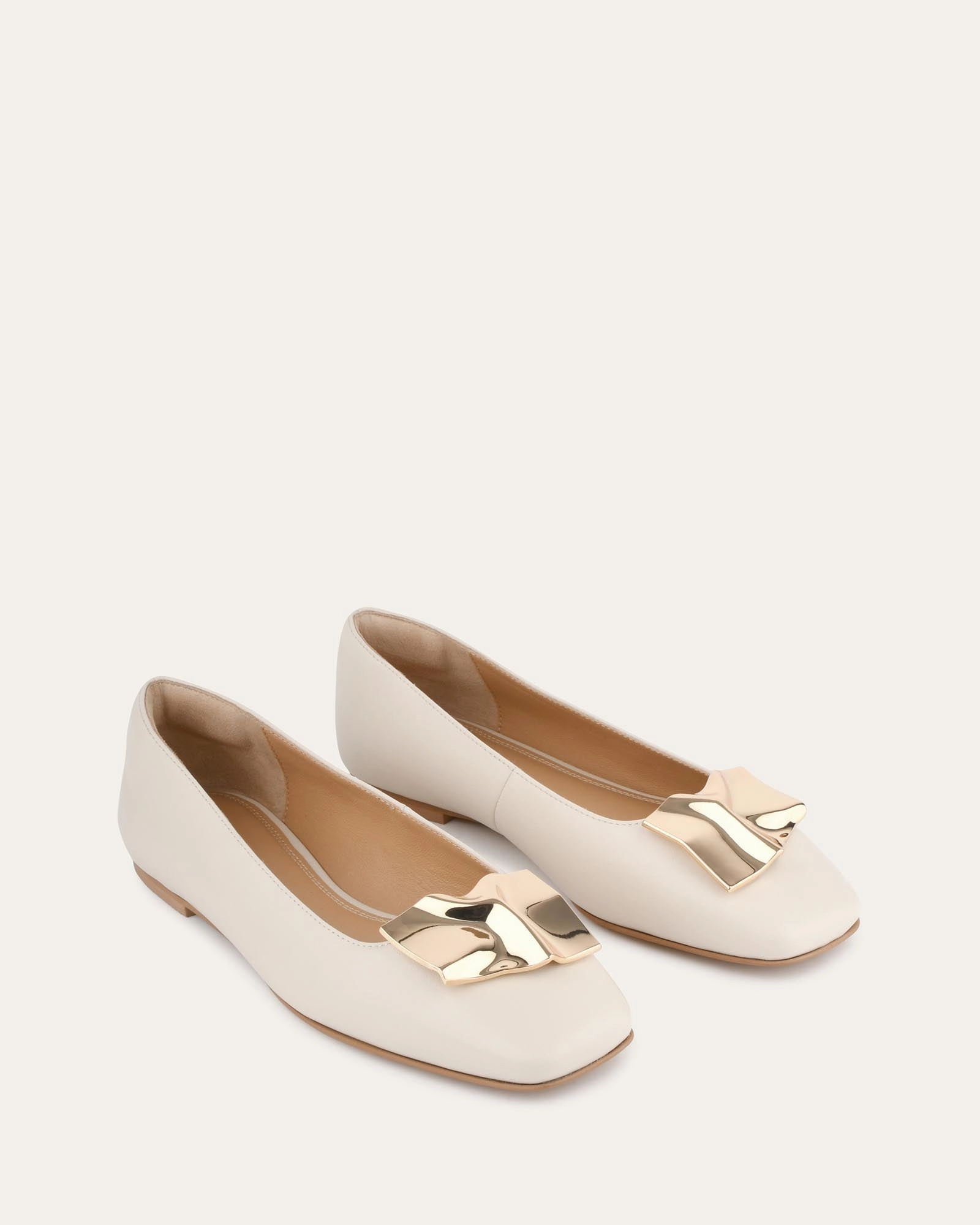 Clean Profile Sonny Dress Flats Off White Leather