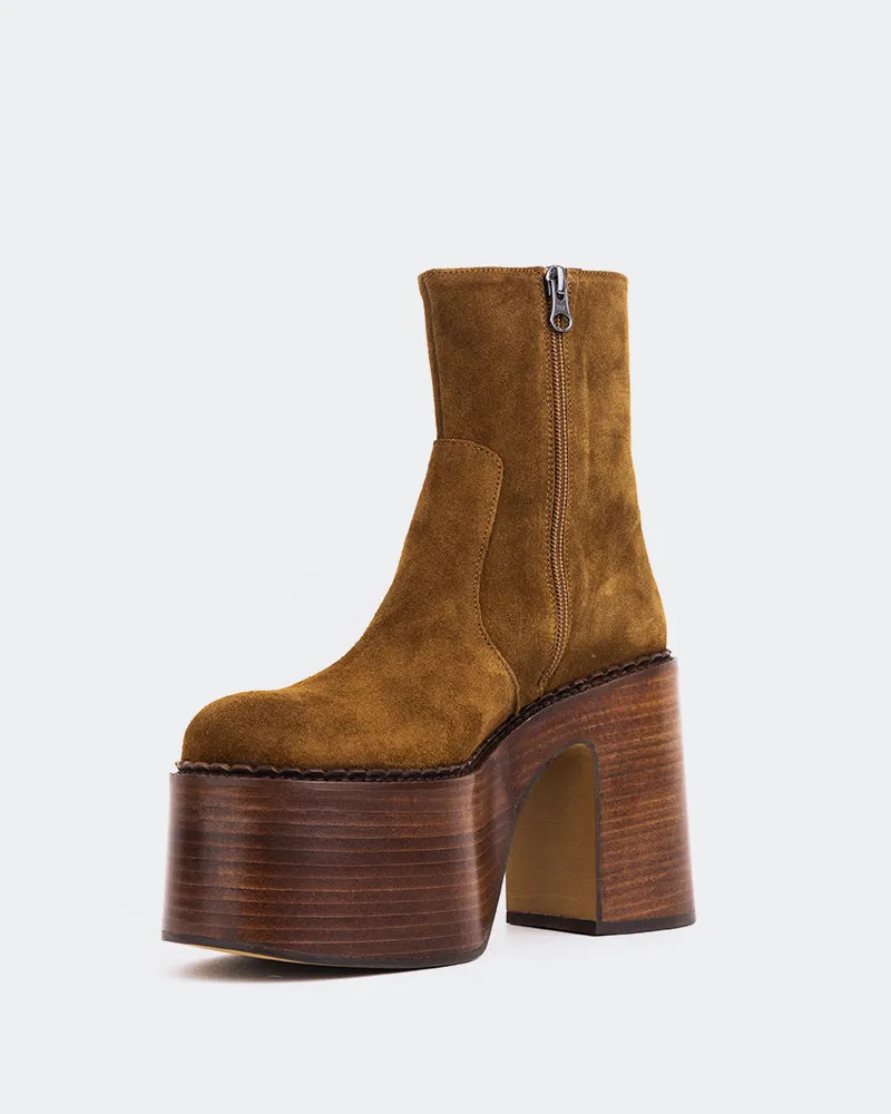 Signature Look Gunner Brown Suede
