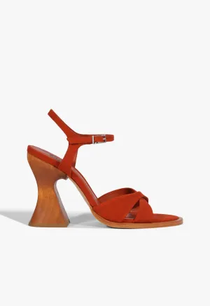 Hilda Curve Sandal Sleek Essentials