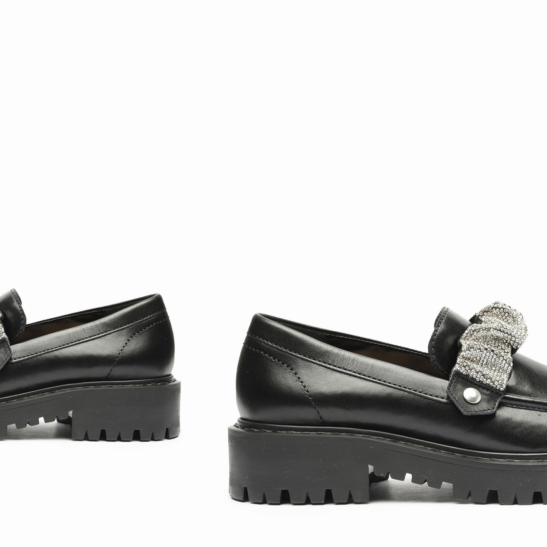 Relaxed Motion Manny Leather Flat