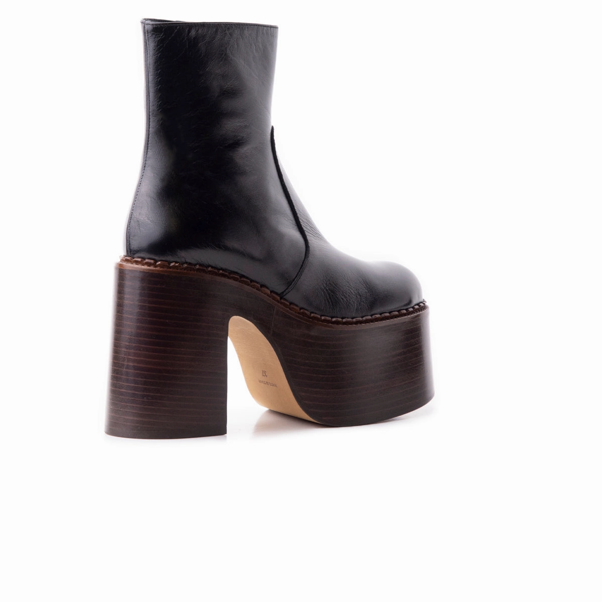 Adaptable Pieces Gunner Black Leather & Brown Sole