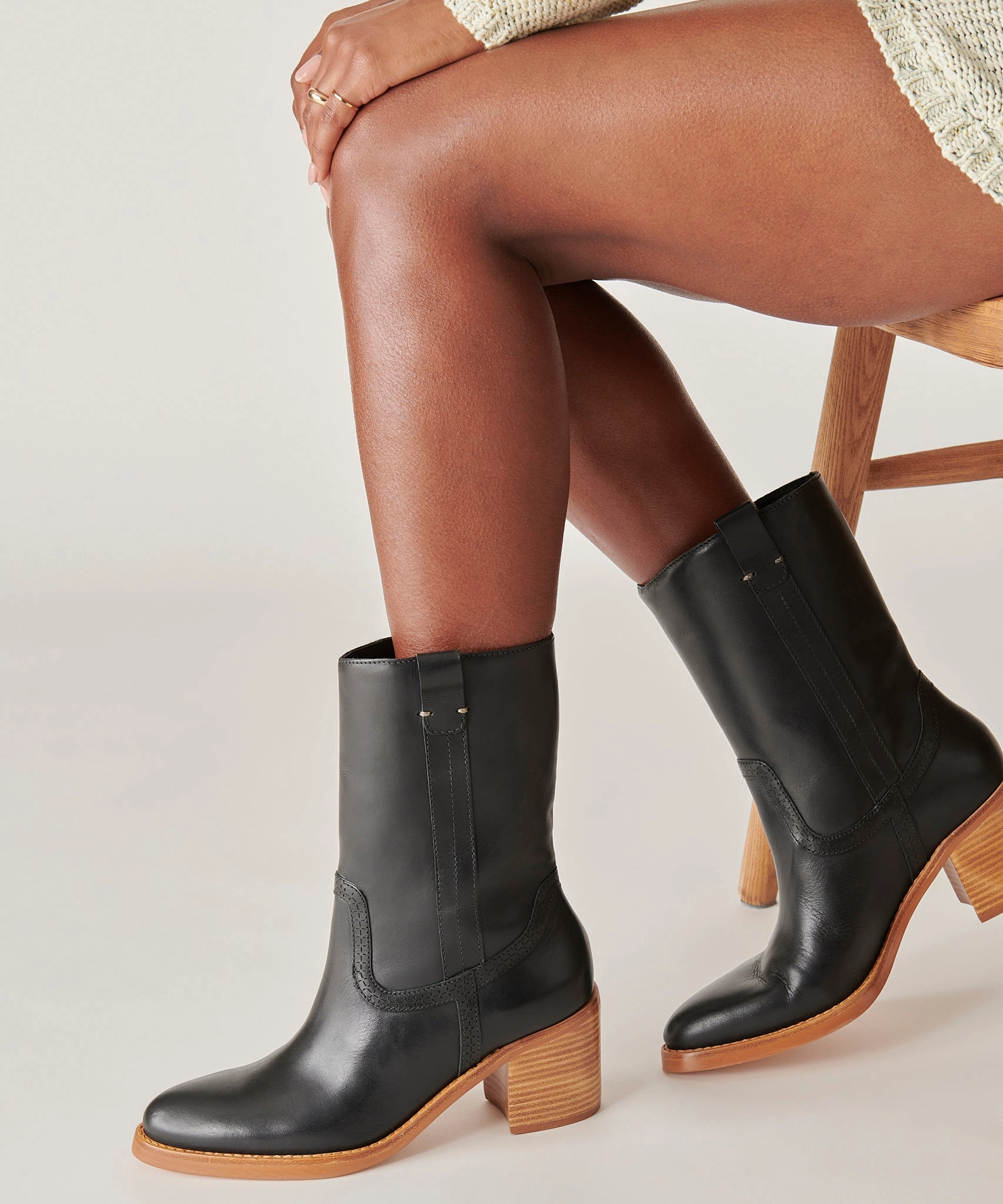 Colete Boots Black Leather Refined Edge