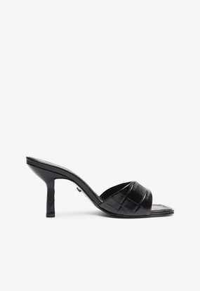 Urban Inspired Posseni Sandal