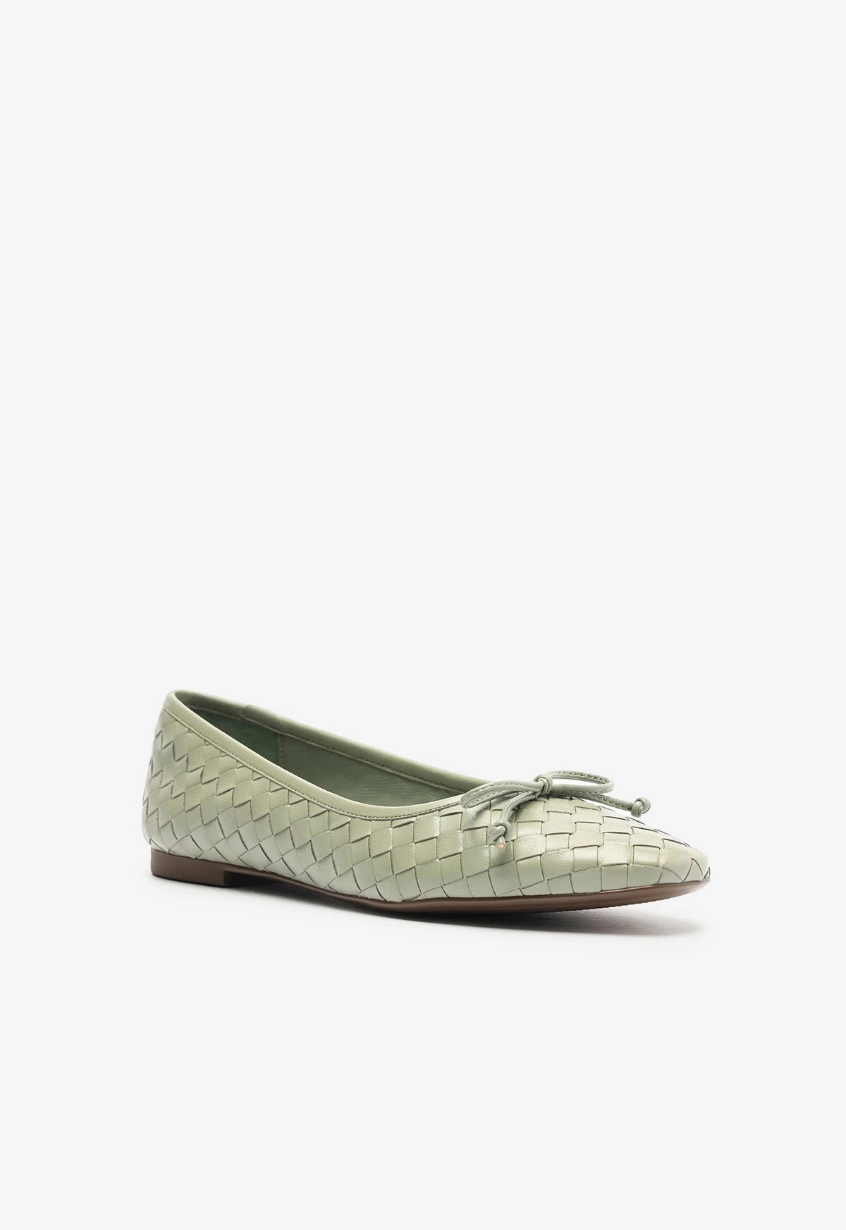 Arissa Woven Leather Flat Shift Into Ease