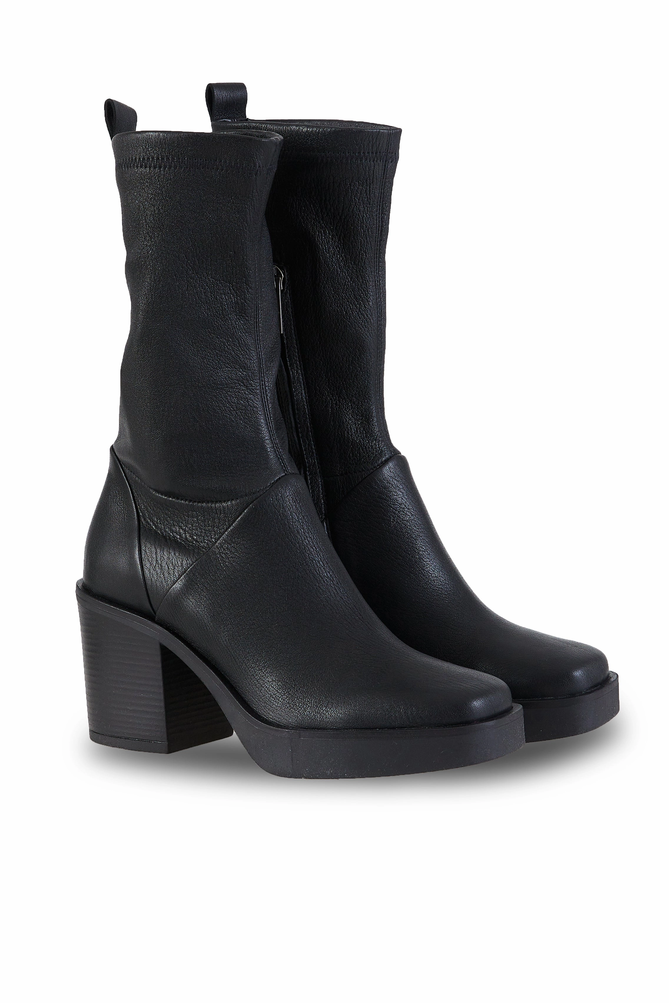Smooth Silhouettes Old Iron Stretch Leather Boot In Nero