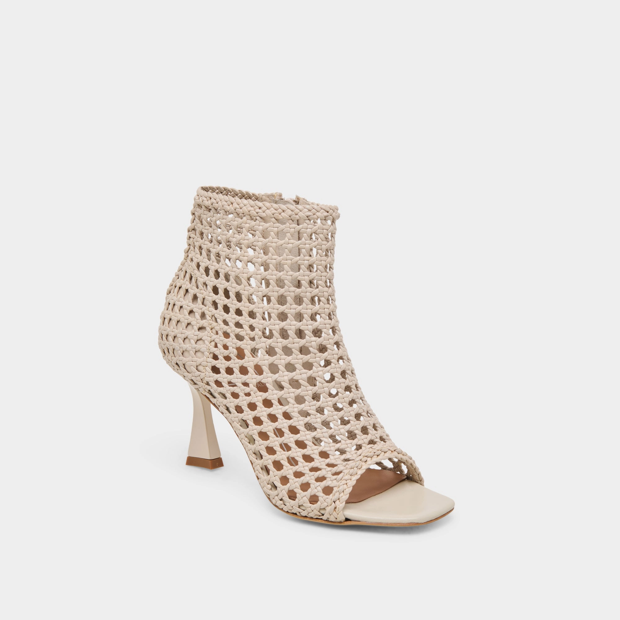 Soft Impact Movement Ready Quin Heels Bone Woven Leather