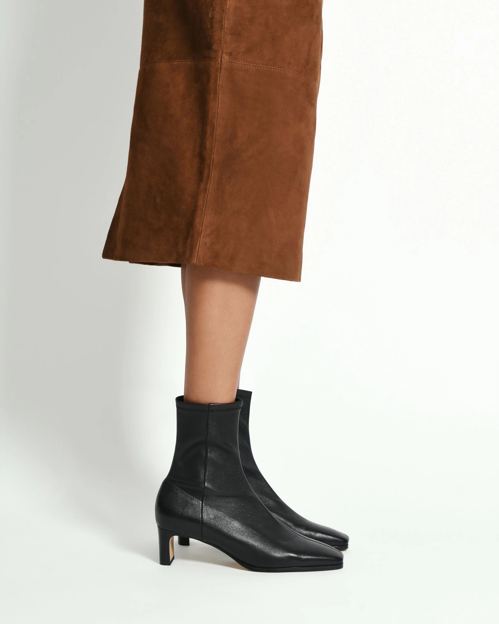 Ease Engineered Precision Comfort Quince Mid Ankle Boots Black Leather