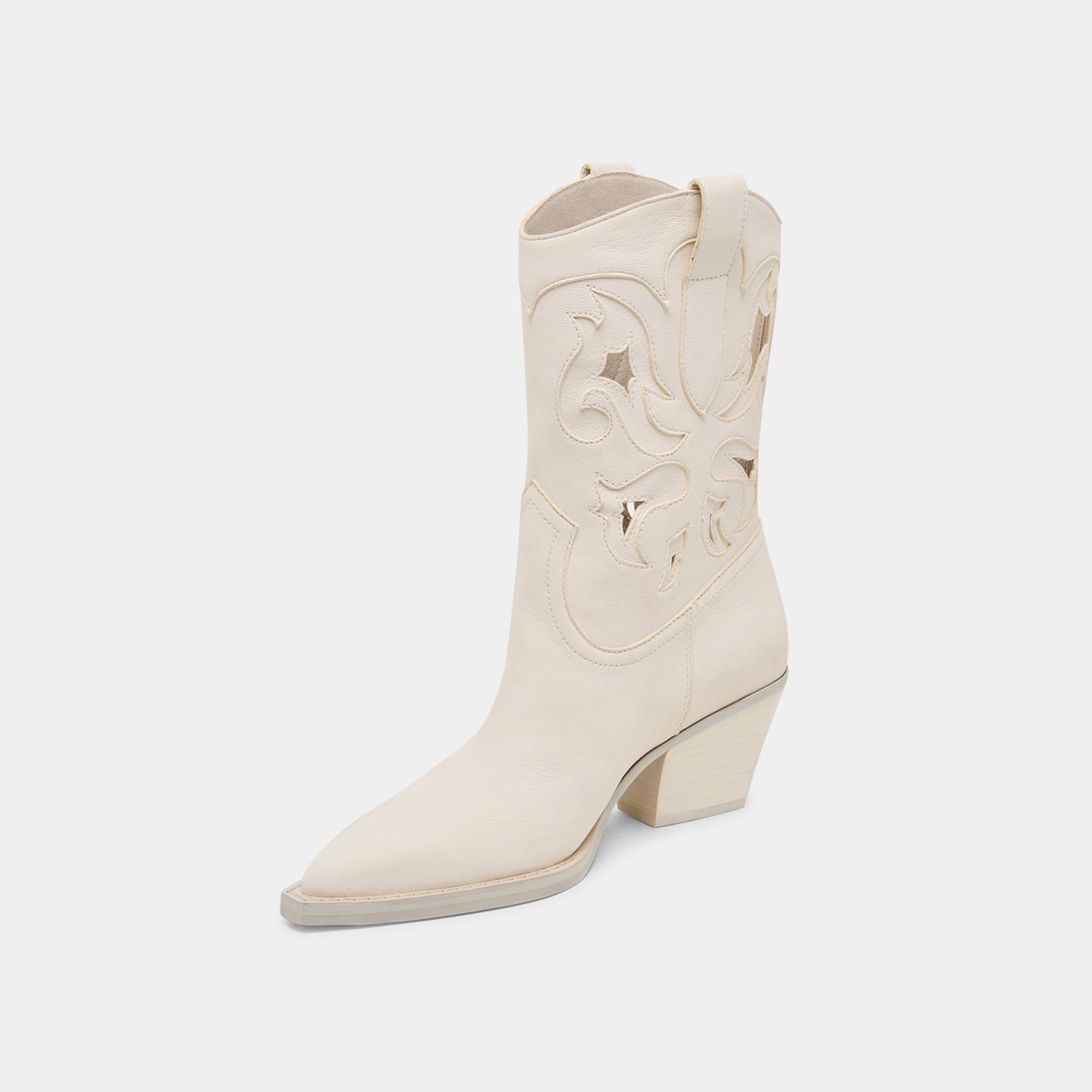 Balance Meets Style New Classics Ravena Boots Off White Nubuck