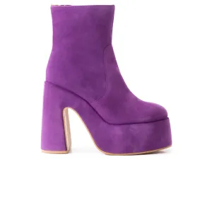 Future-Forward Comfort Tailored Utility Daze Lavender Suede