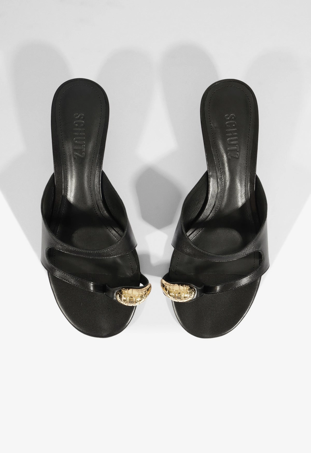Crafted Silhouette Beyond The Basics Elliote Leather Sandal