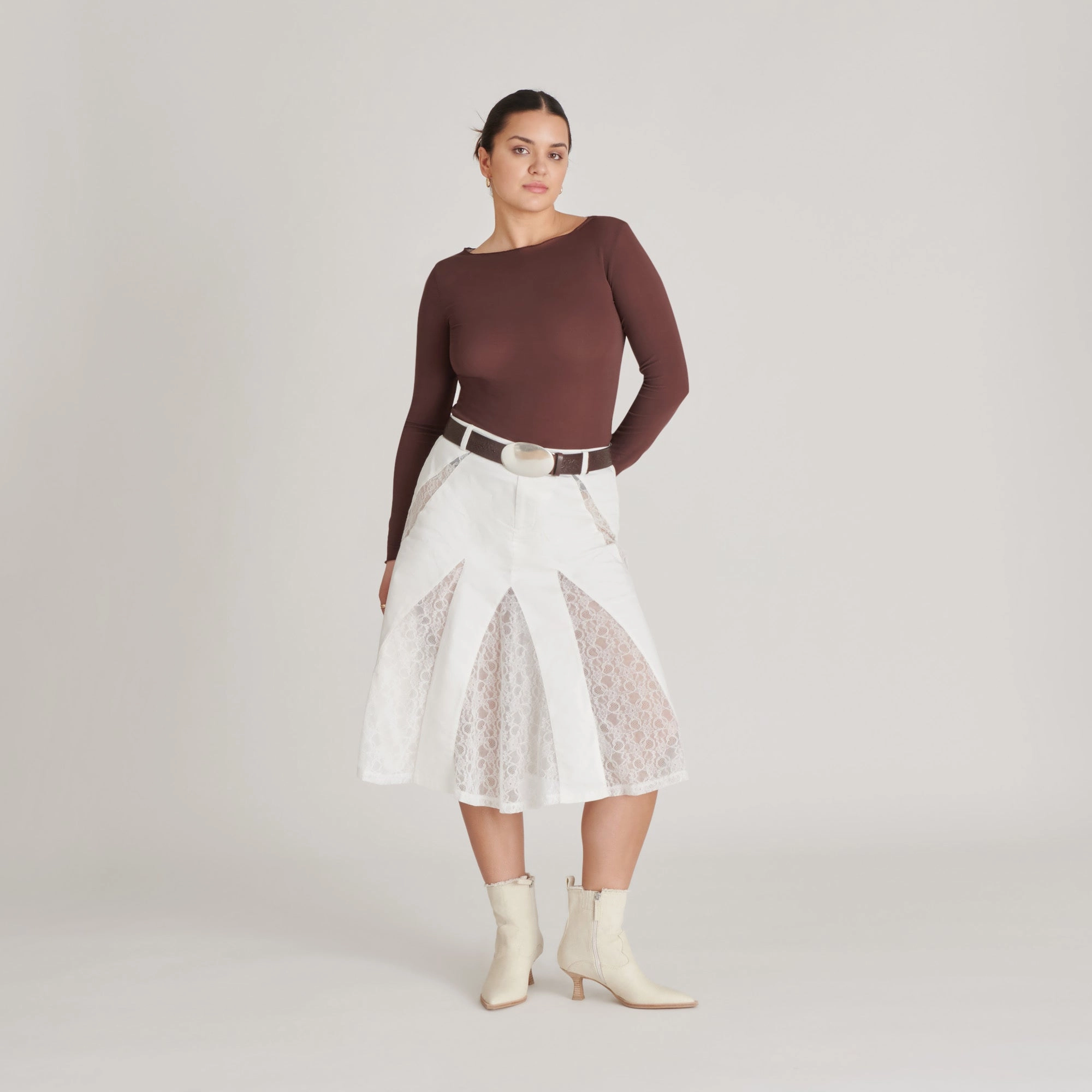 Modern Tone Streamlined Urban Austin Boots Ivory Denim