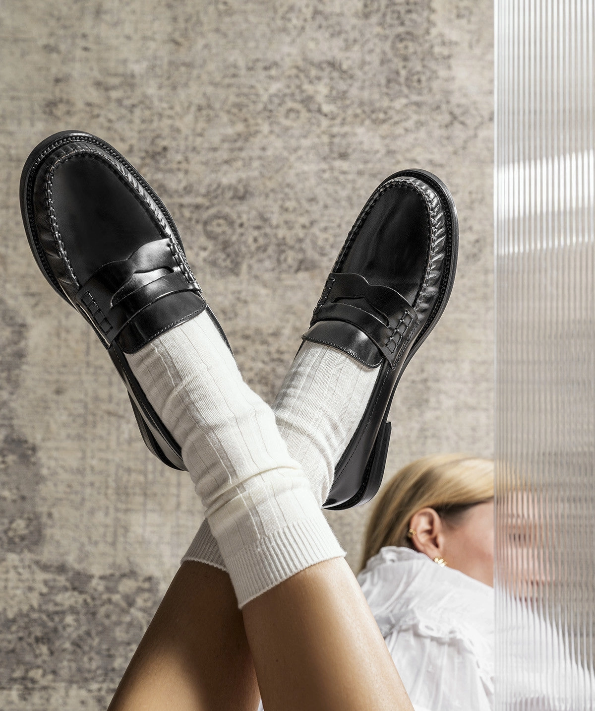 Clean Profile Daily Balance Louise Black Moccasins