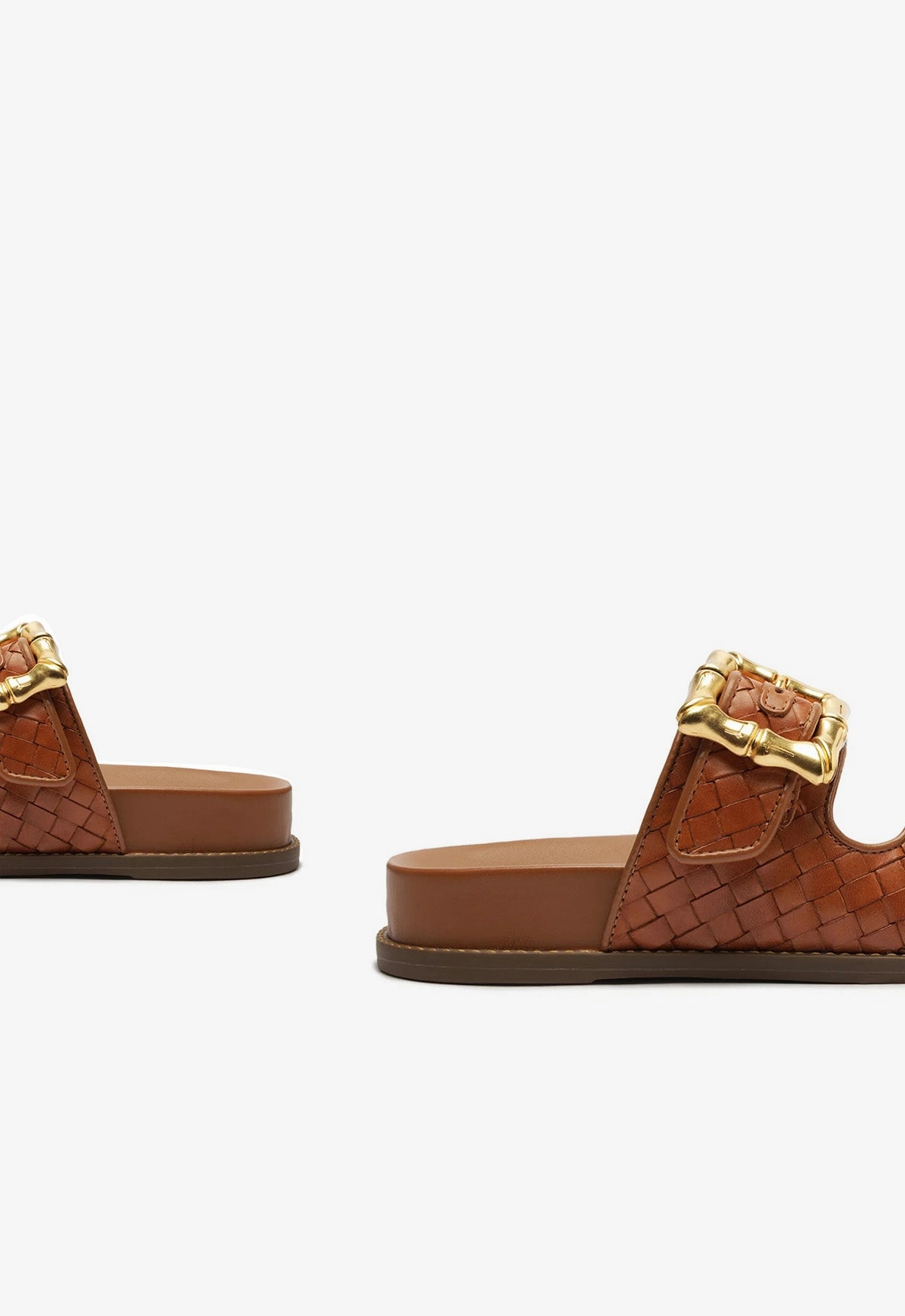 Enola Honey Peach Sporty Sandal Purpose-Led Low-Key Performance