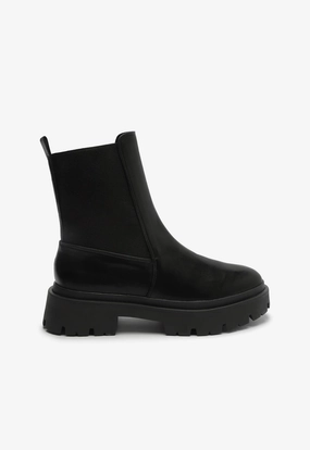 Future-Forward Comfort Instant Outfit Billie Casual Bootie