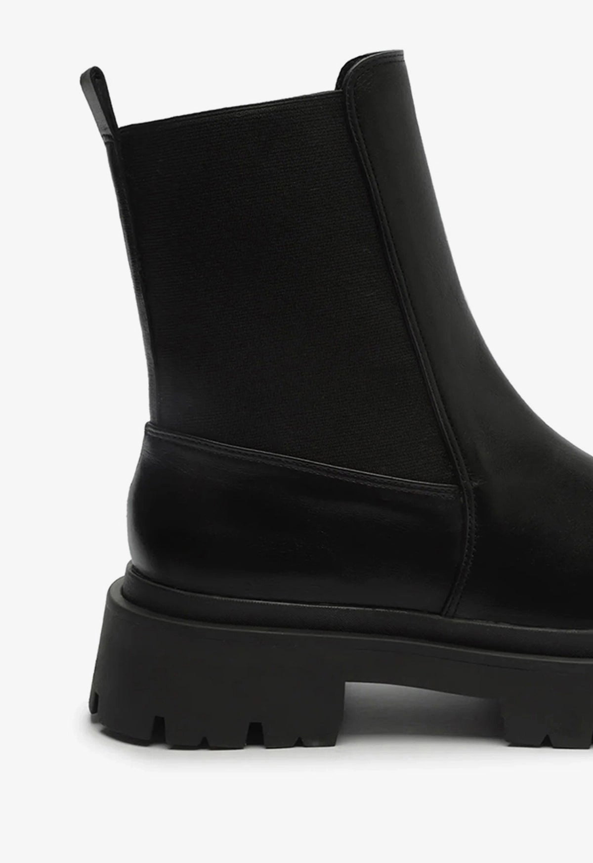 Billie Casual Bootie Sleek Citywear Dynamic Essentials