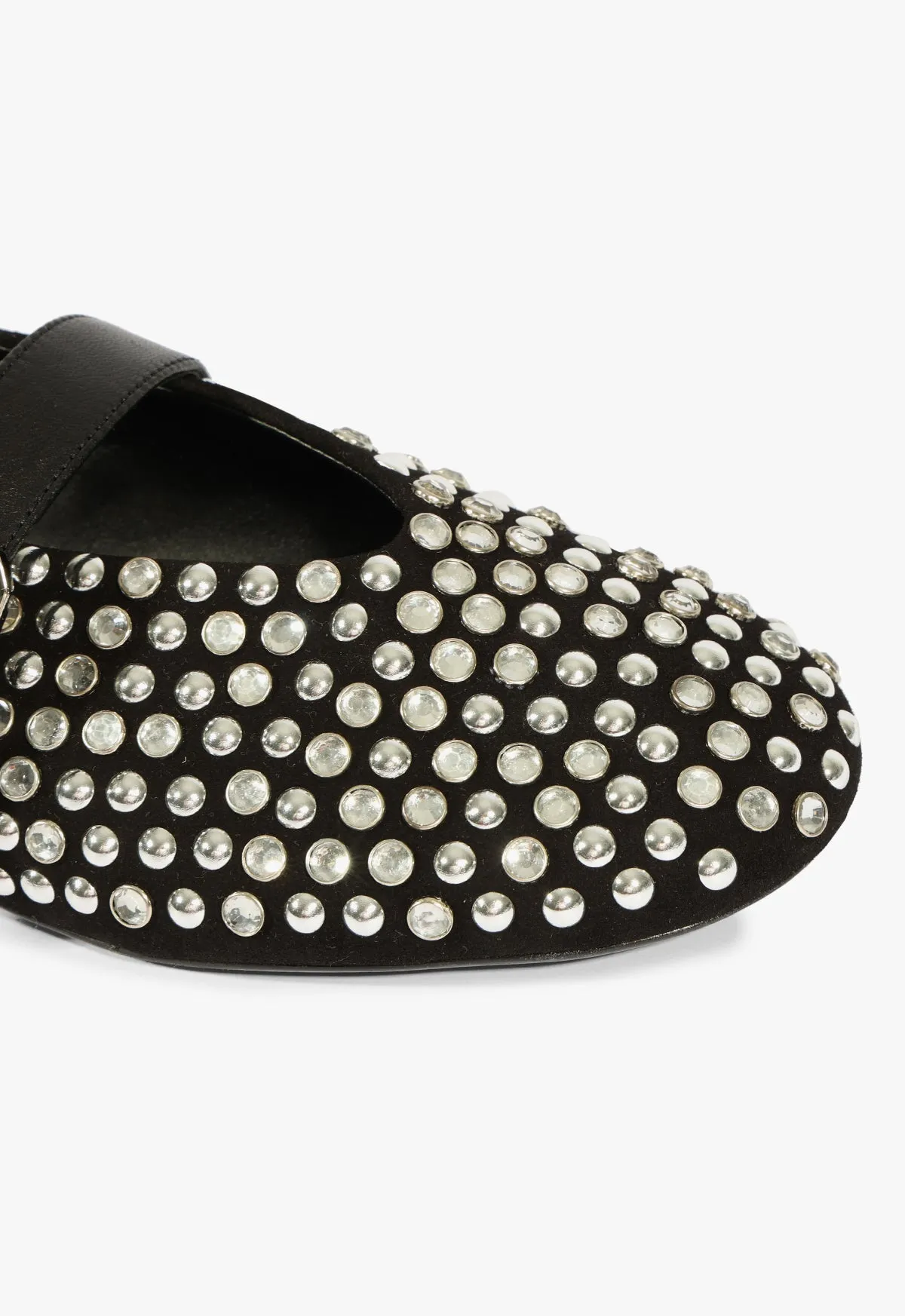Adapt To Flow Core Style System Eiza Glam Suede Flat