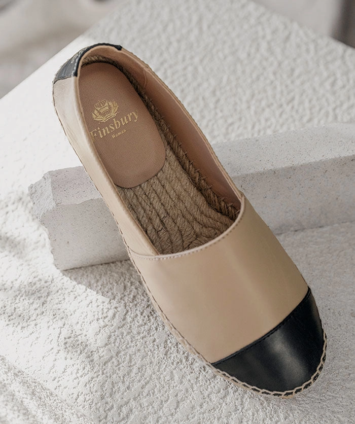 Relaxed Innovation Form In Action Izia Beige And Black Espadrilles