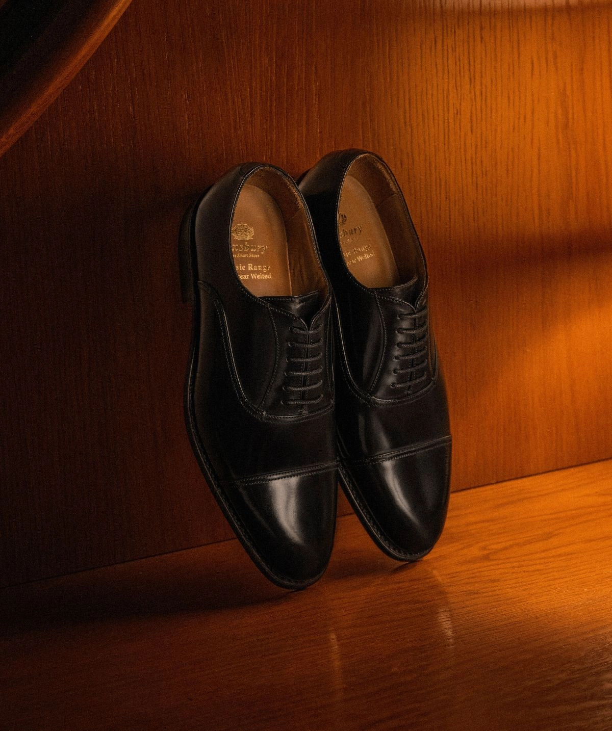 Subtle Tone Richelieu Windsor Smooth Black
