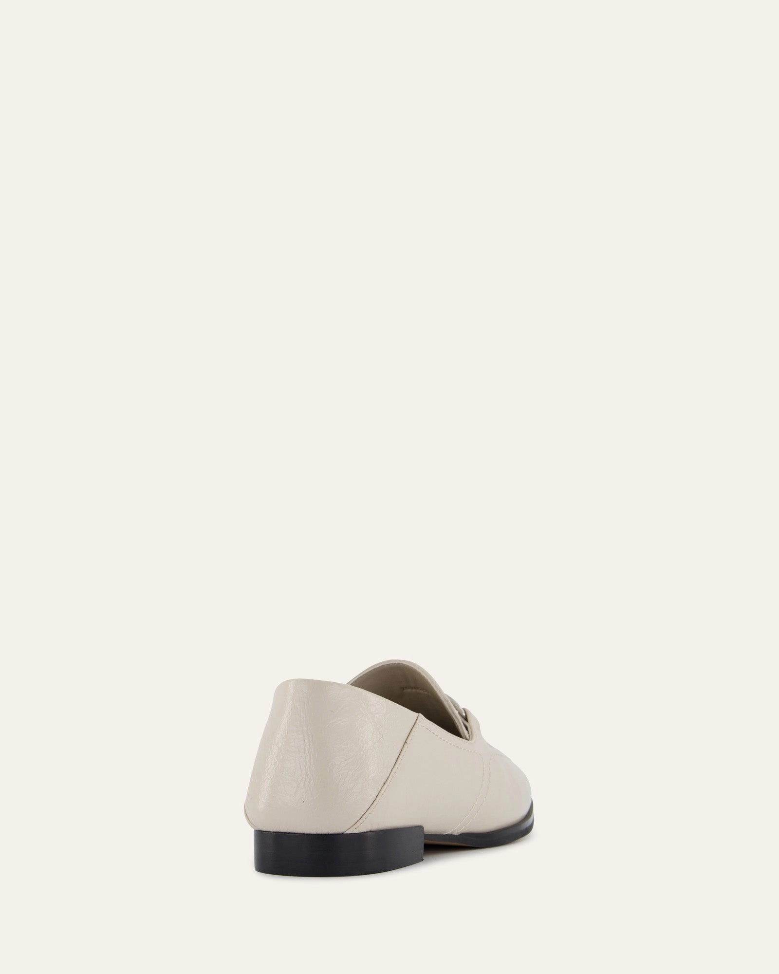 Mindful Motion Progressive Outfit Riley Loafers Bone Crinkle Leather