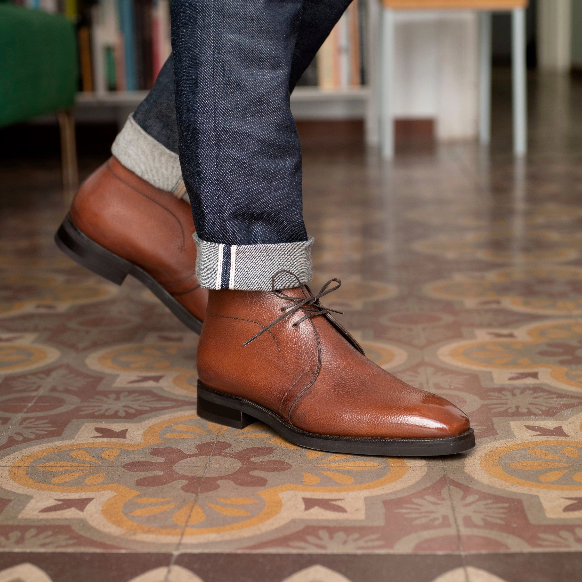 Robert Chukka Boot Mto - Chestnut Clean City Core Confident Minimal