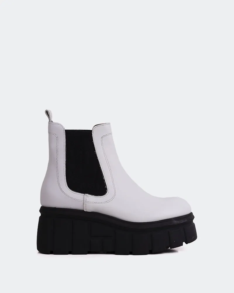 Future Fit Progressive Living Rupert White Leather