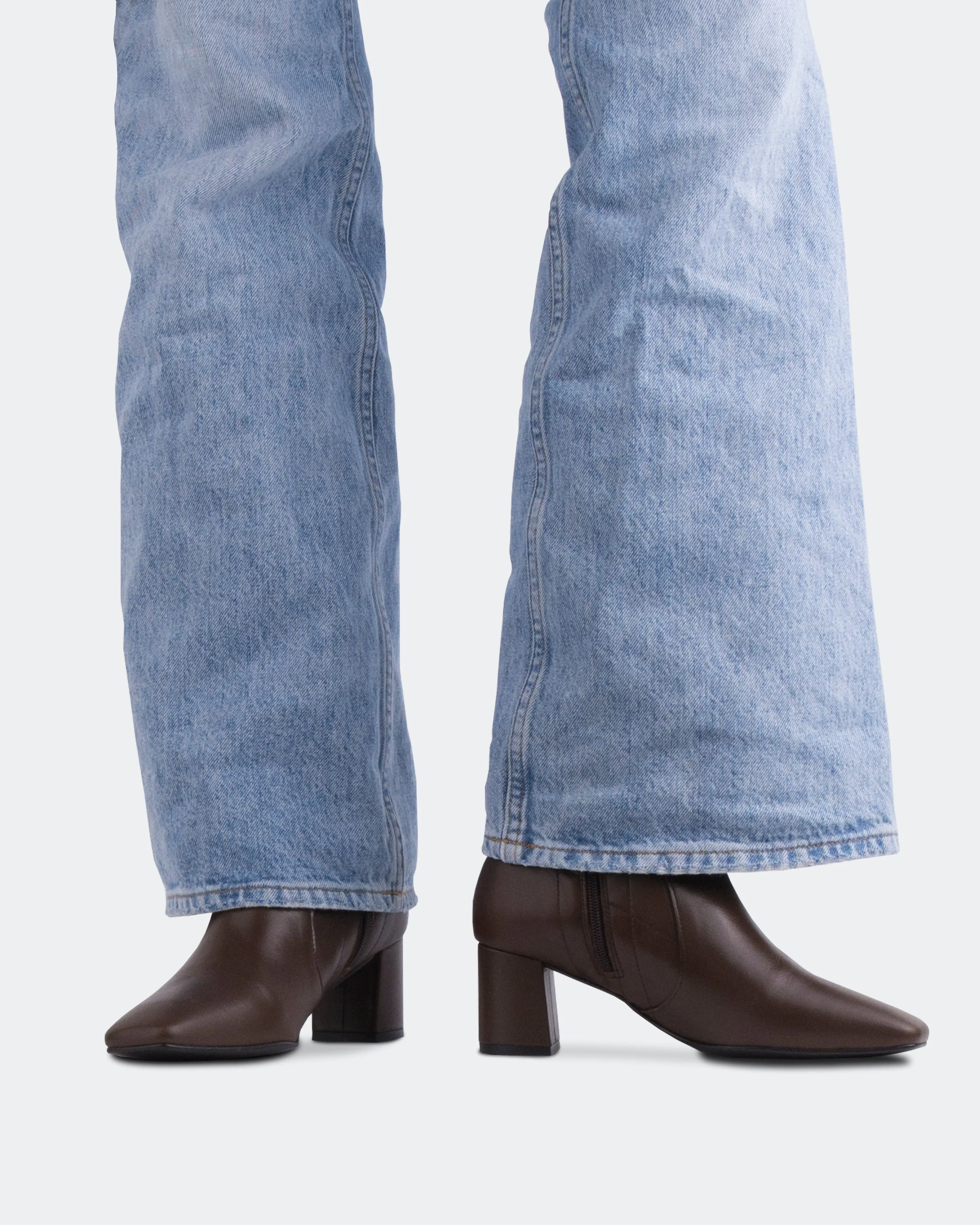 Streamlined Look Gillian Brown Leather