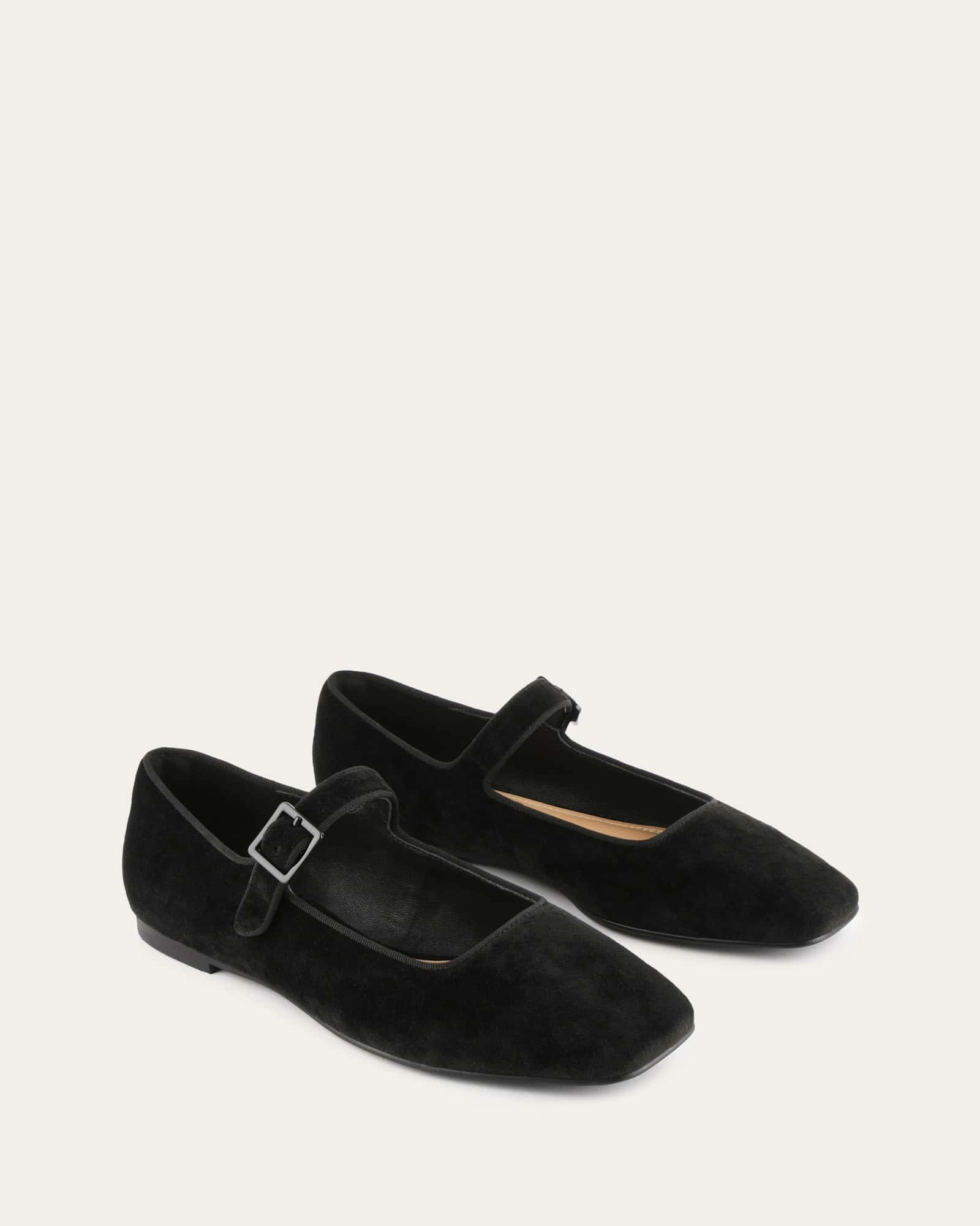 Serafina Casual Flats Black Velvet Seasonless Design Quiet Fit