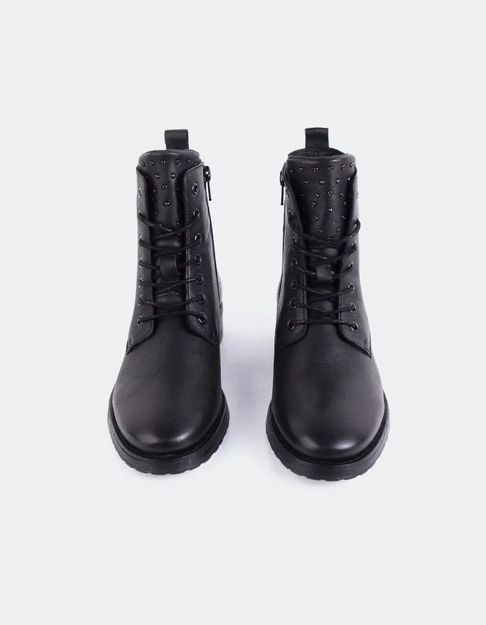 Daiki Black Leather Quiet Vibe