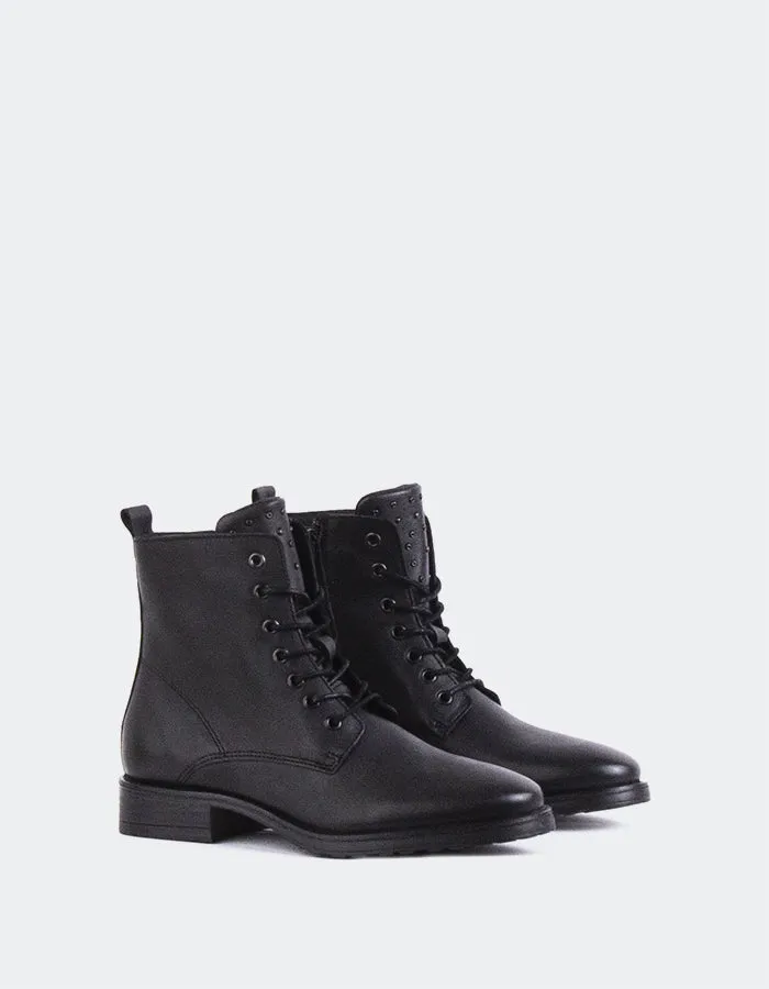 Daiki Black Leather Streamlined Urban