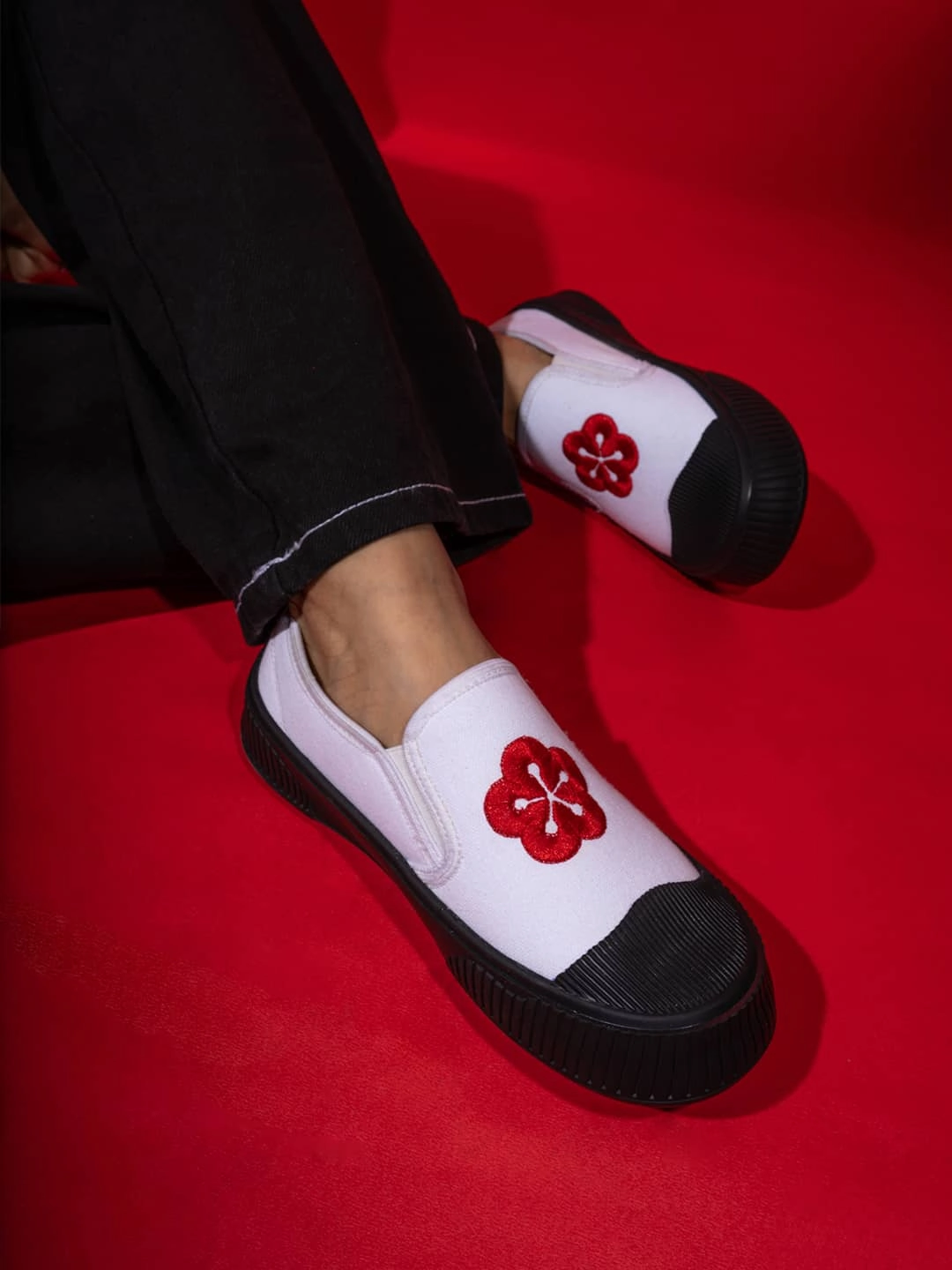 Bacca Bucci Kawaii Sakura Slip-On Sneakers Simple Uniform