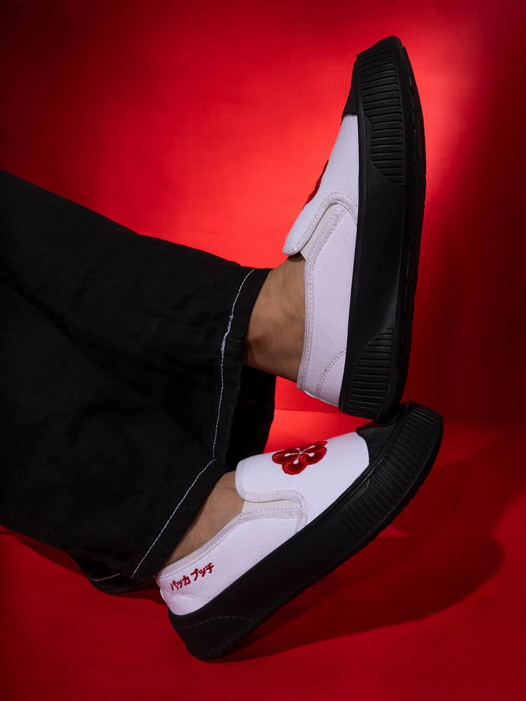 Bold Details Everyday Fresh Bacca Bucci Kawaii Sakura Slip-On Sneakers