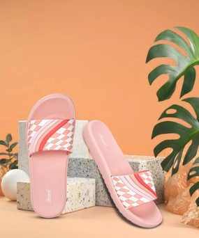 Paragon Women'S Peach Sliders With Cushioned Sole For Everyday Use Structured Freedom
