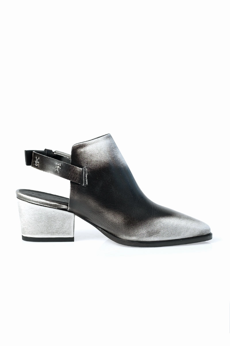 Daily Vibe Leather Shoes In Matte Calf Spazzolato Nero