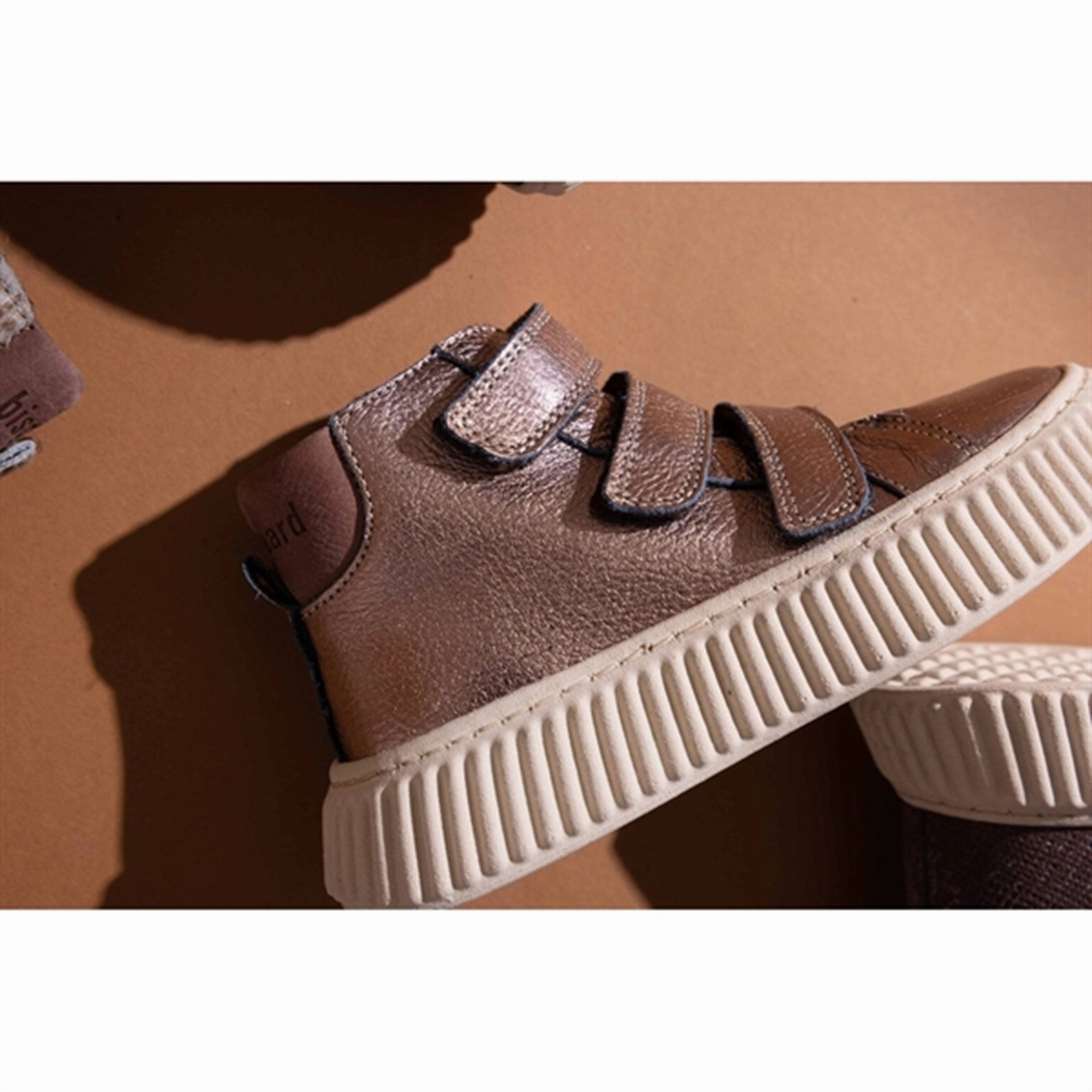 Style Meets Tech Bisgaard Debbie V Velcro Shoes Rose Gold Metallic