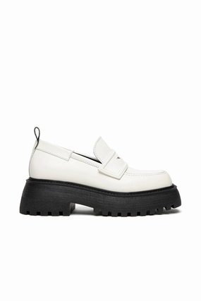 Smart Design Gear Subtle Signature Sofia Lord Loafer Shoe In Ivory