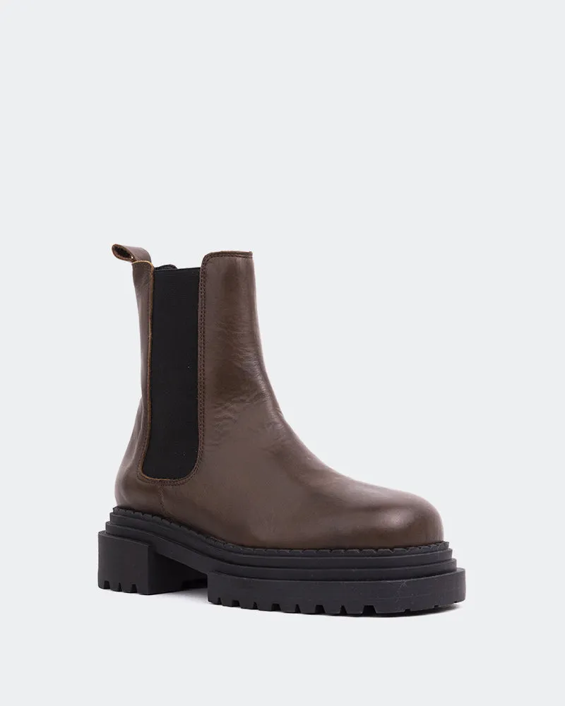 Bold Comfort Pacio Brown Leather