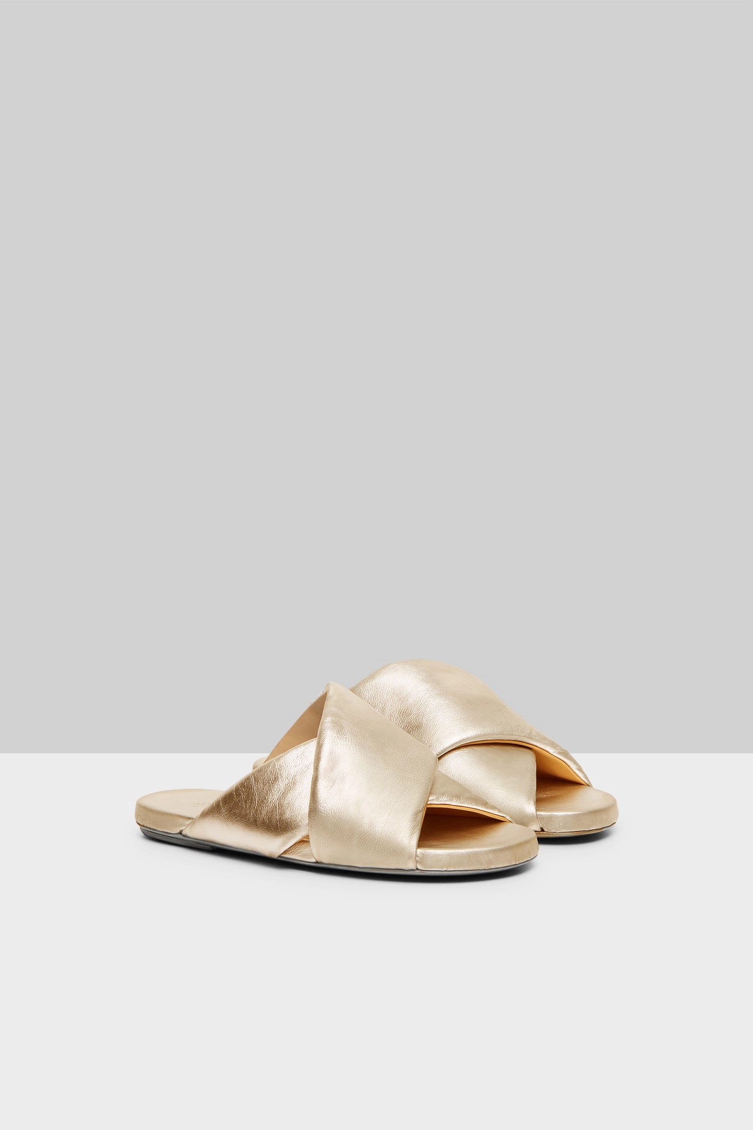 Style Simplified Spanciata Laminated Leather Slide Sandal In Platino
