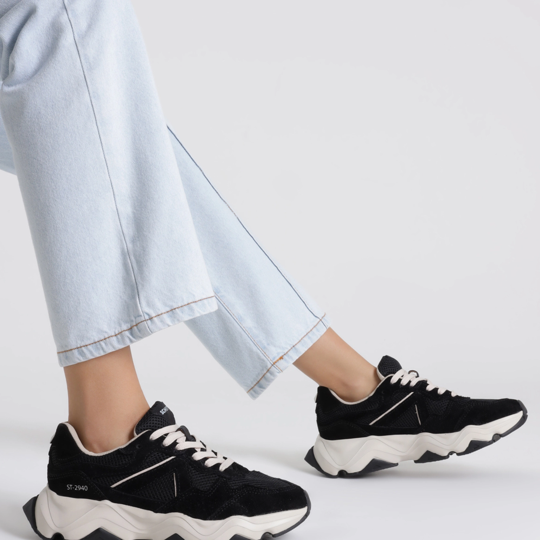 St-2940 Suede Sneaker Active-Inspired Daily Build